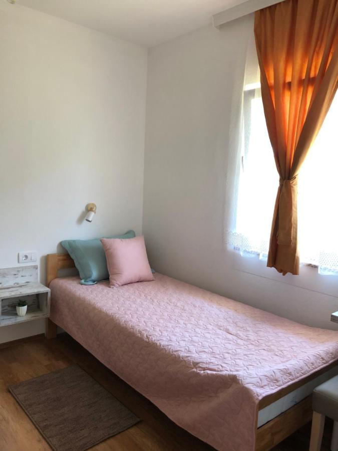 Guesthouse D&D Licko Petrovo Selo Bagian luar foto